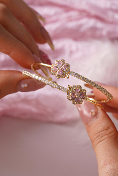 AŞIK ACCESSORIES Pink Stone Clover Bracelet