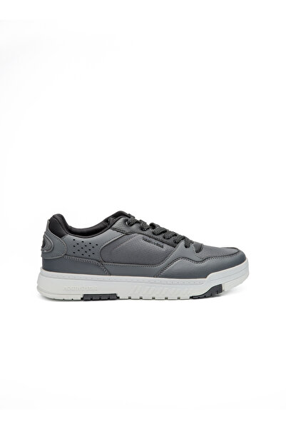 BATA Low Top Daily Comfort Sneaker