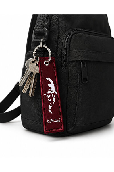HER ŞEY NOTA www.herseynota.com Double-Sided Ataturk Printed Red Fabric Keych...