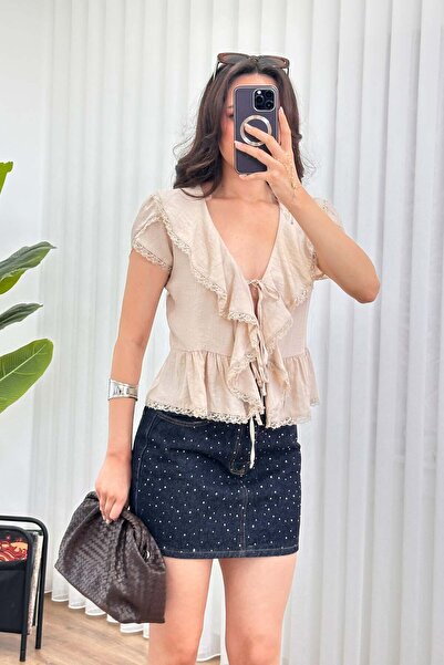 Clothes Fast Bluză peplum cu volane, cu decolteu în V și detaliu din dantelă,...