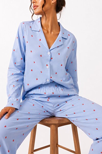 BELLA NOTTE Viskon Dokuma Mavi Çilek Desenli Uzun Kollu Pijama Takımı