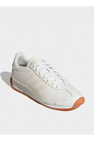 adidas Women Runvista Lace-Up Sports Shoes