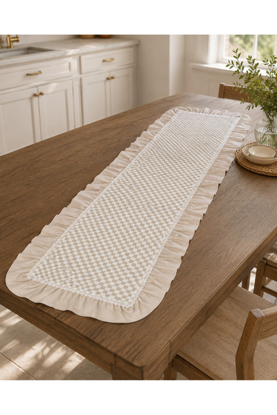Ay Çeyiz Kareli Dantelli Fırfırlı Masa Runner Krem Bej 140 x 50 cm