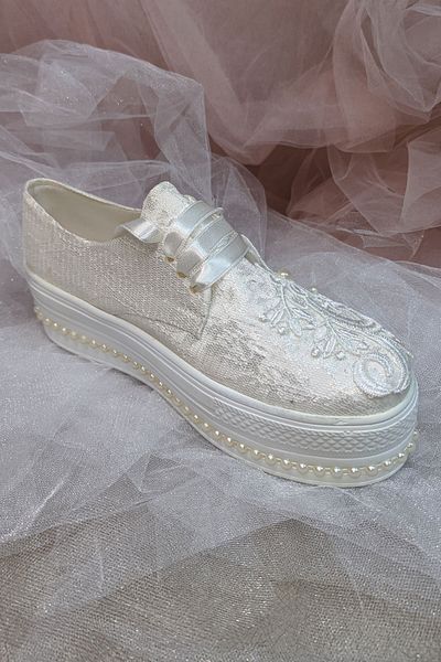 Berush Bride Seria 220 Pantofi de mireasa cu siret cu toc pană
