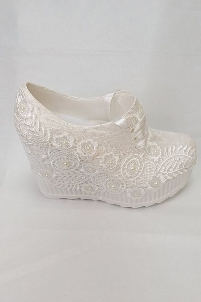 Berush Bride Seria 533 Pantofi de mireasa cu toc cu pană și dantelă