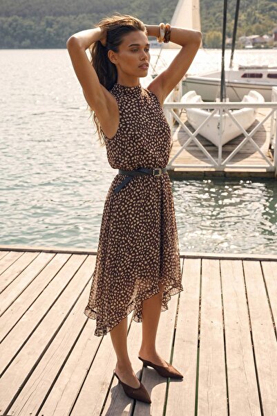 Trendyol Kollektion Sommerliches braunes, gepunktetes, asymmetrisches Kleid m...