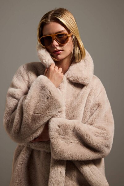 Trendyol Collection Ecru Regular Coat Twoaw27Kb00005