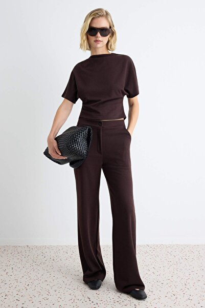 Trendyol Collection طقم علوي وسفلي محبوك بقصة ضيقة وياقة قاربية وساق أنبوبي ب...