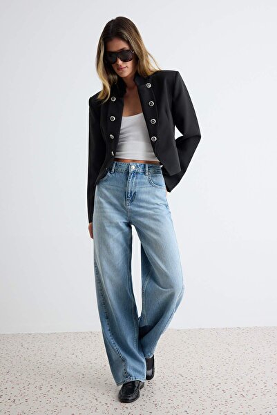 Trendyol Collection بنطلون جينز أزرق 100% قطن بخصر عادي وتفاصيل خياطة TWOAW27...