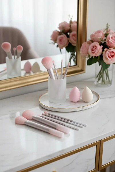 Miniso Lisanslı Bronz Renkli 7'li Makyaj Sünger ve Fırça Seti - Profesyonel Y...