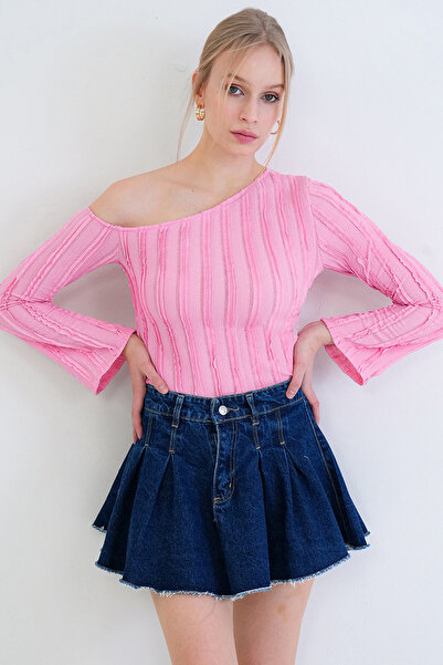 Trend Alaçatı Stili Γυναικεία ροζ μπλούζα με έναν ώμο από ισπανικό ύφασμα με ...