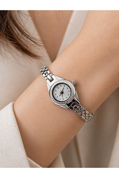 Weluxa Silver Color White Dial Minimal Women's Wristwatch + Watch Box
