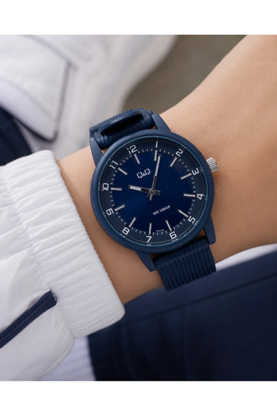 Q&Q 10 Atm Waterproof Silicone Strap Unisex Wristwatch with 2 Years Warranty