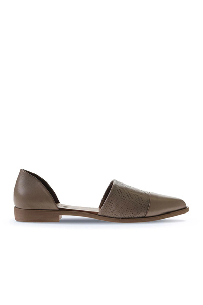 Bueno Shoes حذاء باليه مسطح للنساء من الجلد الفضي 01wn0101
