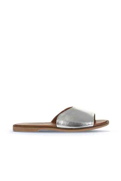 Bueno Shoes Ασημί Δερμάτινες Γυναικείες Παντόφλες Flat 01wa5701