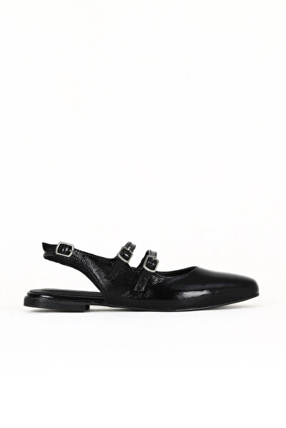 Bueno Shoes Sandale plate de damă din piele lacuită neagră 01we1101