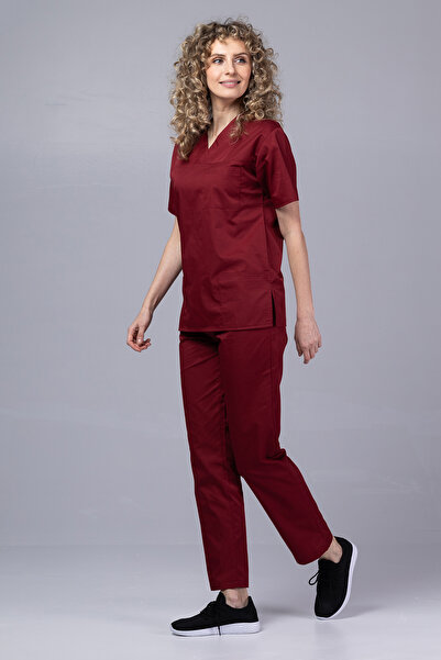 tag Costum medical ClassIQ pentru femei, bluză și pantaloni, vișiniu