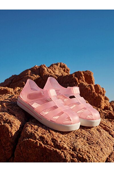 LC Waikiki Cırt Cırtlı Kız Bebek Sandalet (S6)