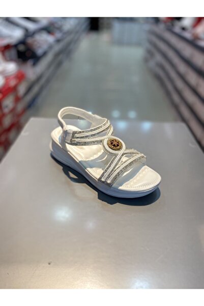 Guja Ženske sandale sa perlama i fetom petom
