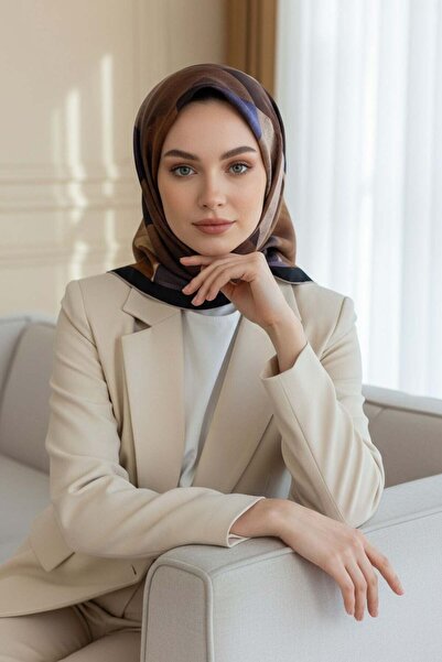 Vissona %100 Twill İpek Geometrik Desenli Kiremit - İndigo Renkli 90x90 Eşarp...