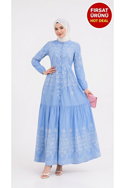 Muslima Wear فستان نسائي من بيرلا بلو مزين بأزرار لؤلؤية ونقشة زرقاء وبيضاء