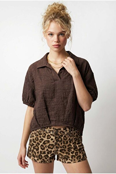 Mixray 4901 Women's Polo Collar Half Placket Textured Crop Blouse Brown
