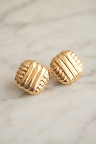 Inure Jewelry أقراط نسائية بتفاصيل مطرزة باللون الذهبي النحاسي