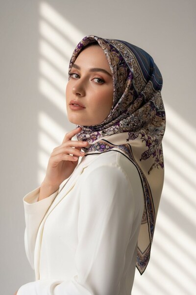 Vissona شال حرير تويل 100% منقوش باللون النيلي مقاس 90x90 شكل الخياطة: خياطة يدوية