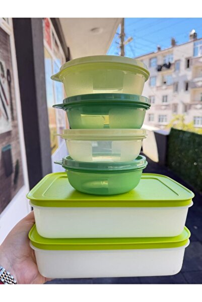 Tupperware 4 Pieces of 300 ml Şekergap and 2 Pieces of 1 Lt Alaska.