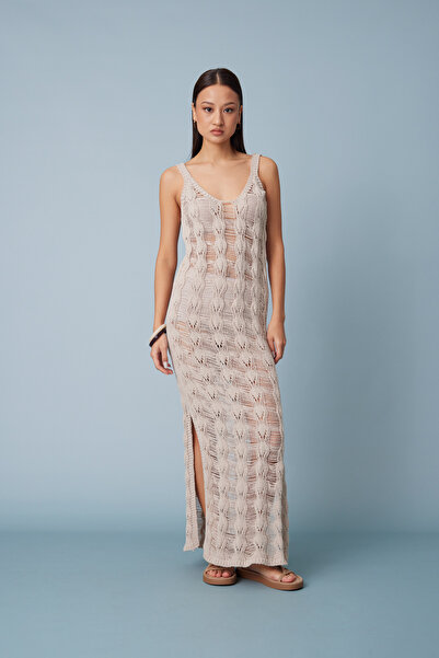 Nisan Διάτρητο πλεκτό φόρεμα με λαιμόκοψη V