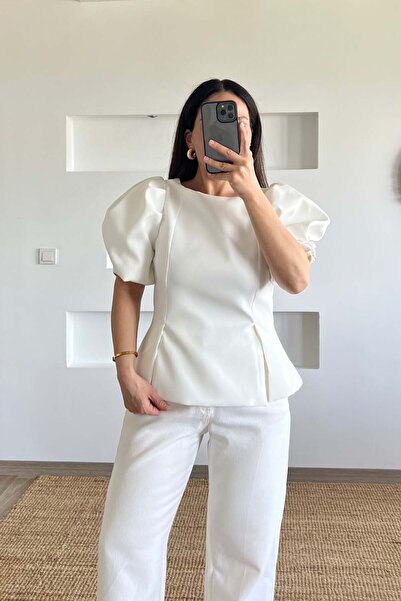 butikhola Ecru Bow Detailed Balloon Sleeve Blouse
