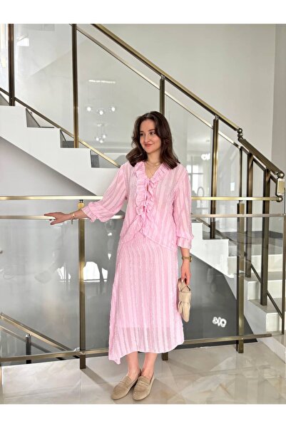 Sude Kızanlıklı Self-Textured Ruffled Blouse Skirt Set