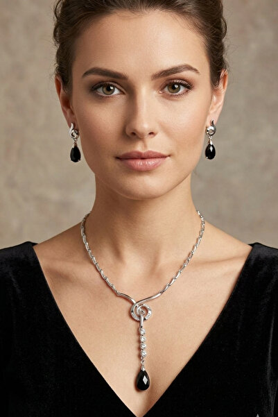 PETEK AKSESUAR Silver Metal Crystal Drop Stone Necklace Earring Set