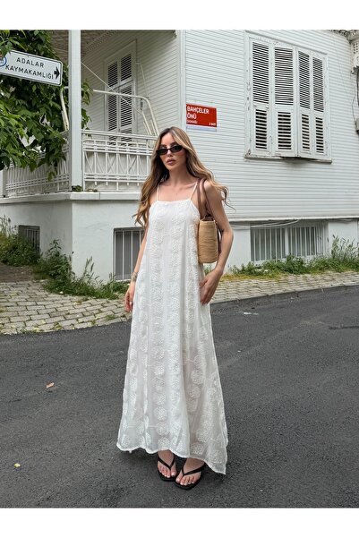 Laluvia White Embroidered Dress - 3437