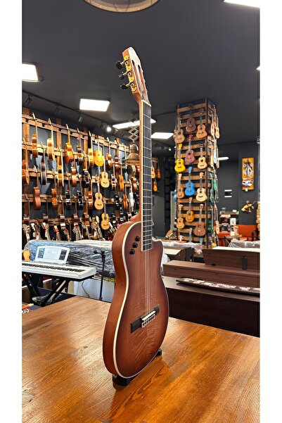 Castamar CCG600CEQ (Godin Tarzı İnce Kasa) Elektro Klasik Gitar