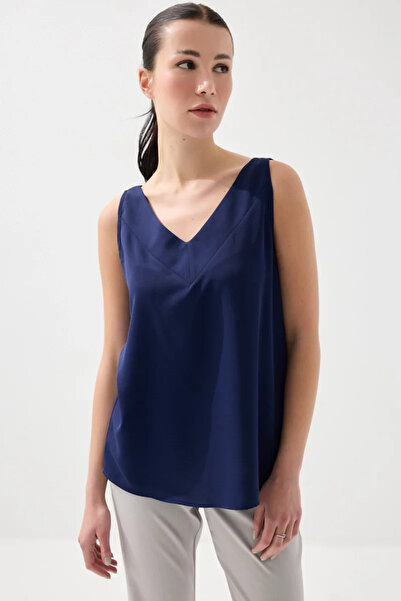 Gusto Athlete's Undershirt with Rope Detail on the Back - Navy Blue