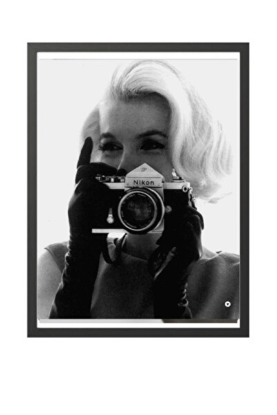 Taranist Poster - Marilyn Monroe Camera Shot - Vintage Photography Arzulanan ...