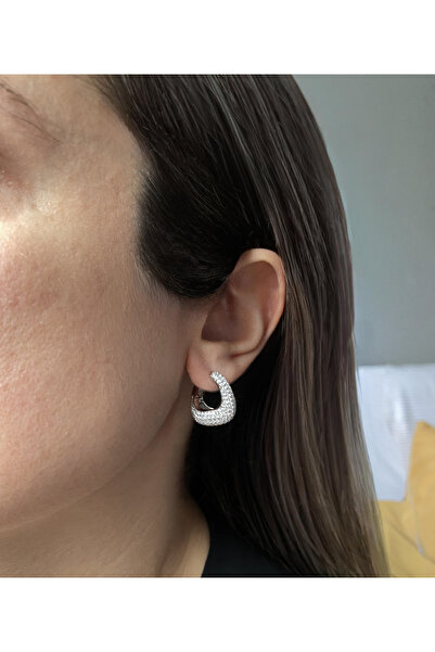 GOX Stoned Twisted U Earrings