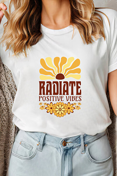 Sarah's Boutique Women's T-shirt – 100% cotton – Positive Vibes