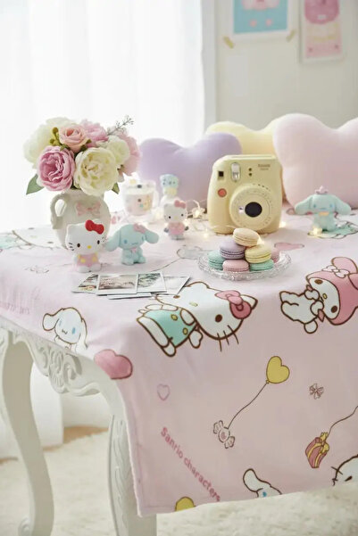 Miniso Sanrio Lisanslı Hello Kitty Desenli Battaniye – Tam Desenli Yumuşacık ...
