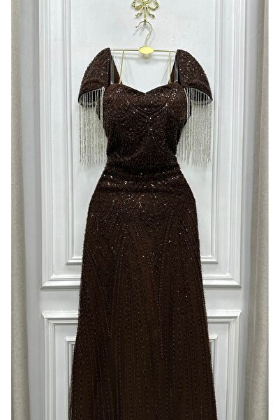 Sukar Elena's Brown Dress