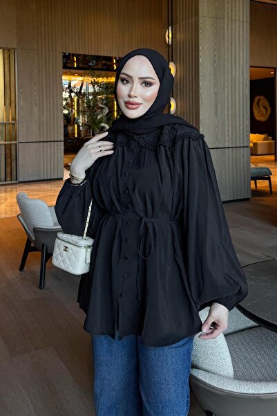 İmajButik قميص أسود بأكمام بالونية مع تطريز على الكتف