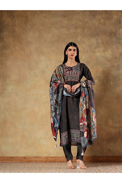 PRIYA'S PANACHE Russian Silk Kurta Set for Women with Dupatta & Pants | India...