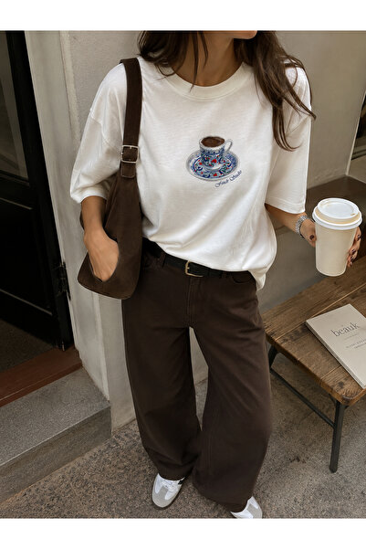 Beyaz %100 Pamuk Oversize Fit Turkish Coffee T-shirt