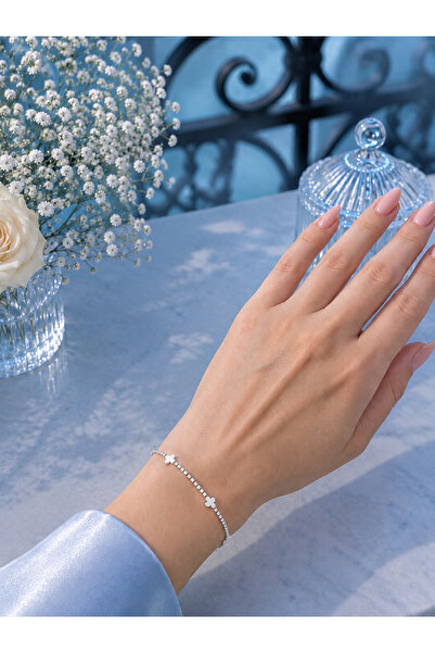 JEWELRY Pinterest Model Gümüş Renk Yonca Detaylı Taşlı Kadın Bileklik” 💎🤍