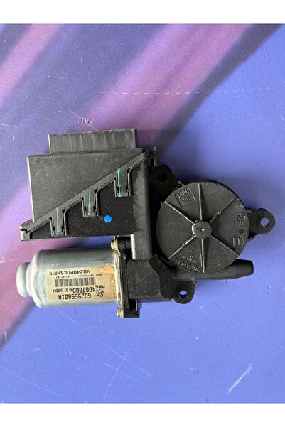 Volkswagen Polo Μοτέρ γερανού εμπρός δεξιά, κωδικός 9N, 602959801A