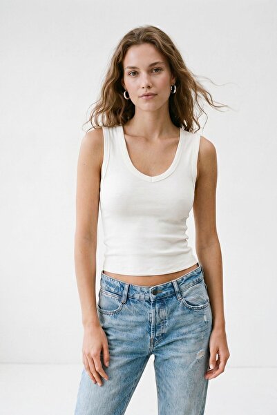 Rays Ecru V-Neck Sleeveless Blouse 8535A