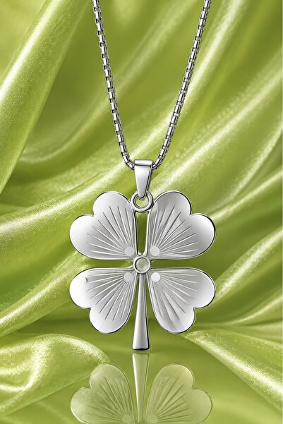 voyageaccessory Stainless Steel Luck Symbol Four Leaf Clover Necklace