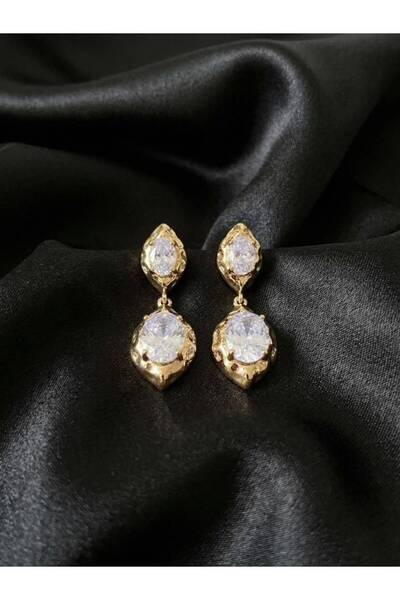 Riseth Jewelry Eternity Earring -Gold