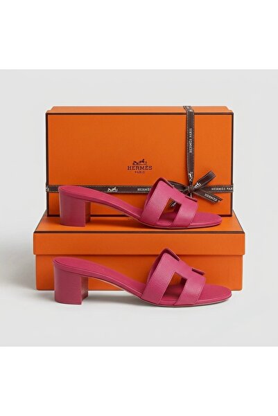 HERMES PARIS صندل هيرميتشو أواسيس من جلد العجل إبسوم بلون وردي